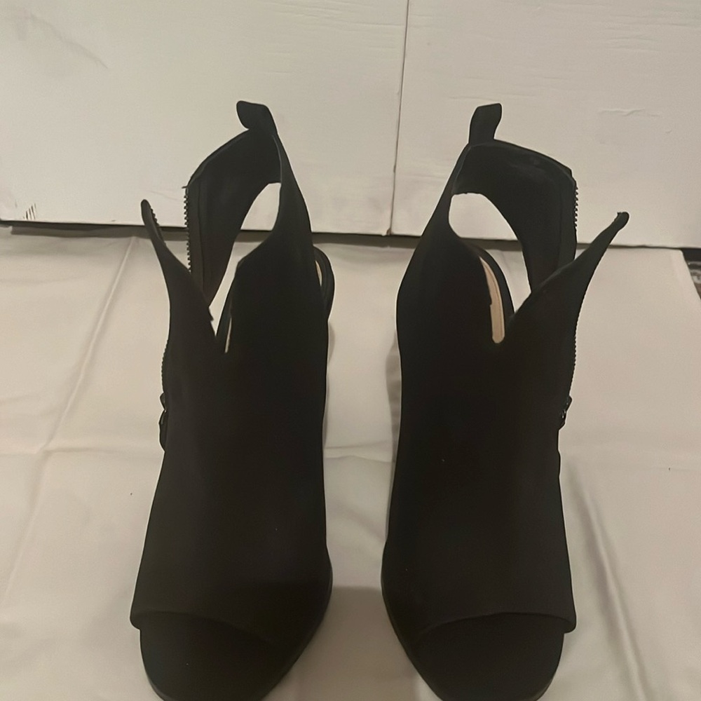 Gianni Bini peep toe bootie